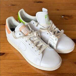 adidas Disney Stan smith White pink miss piggy and Green Kermit Athletic Shoes